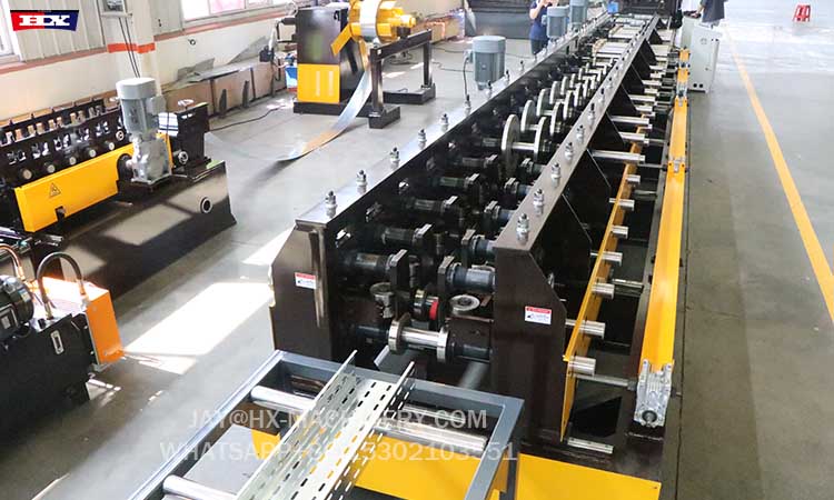 600 cable tray manufacturing machine